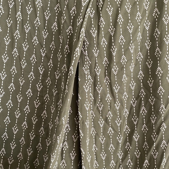 Jachs Girlfriend green and white short sleeve blouse size M 100% Rayon - Picture 5 of 9